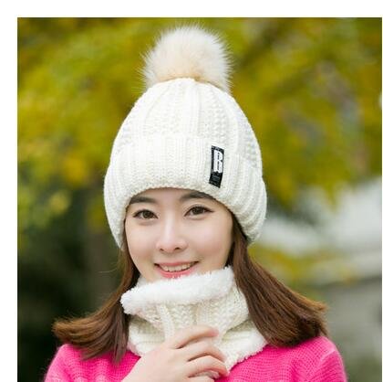 White Hat bib set