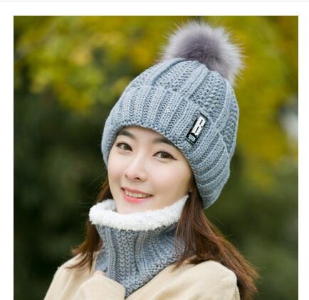 gray Hat bib set